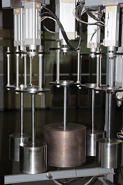 Испытательный стенд АРМ-Испытатель с автоматическим нагружением весов до 600 кг