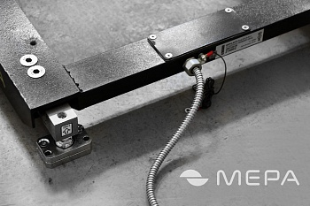 Весы паллетные нестандартной конструкции (420х540х80 мм)