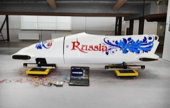 Система взвешивания и центрирования саней для бобслея